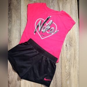 Nike Girls Hot Pink Nike Graphic Tee And Black Loose Fit Shorts Size M 5-6